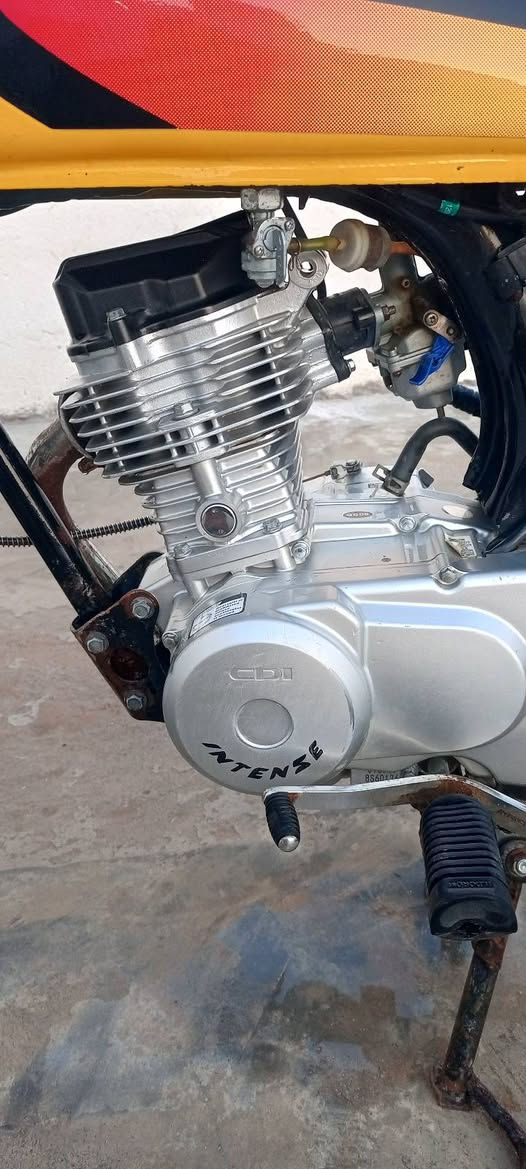 سلام عليكم دراجة ناما انتنس محرك نضيف ما مفتوح منه برغي بدون أوراق مكفوله السعر 650الف وبيها مجال الشراي يتصل على الرقم ***********
