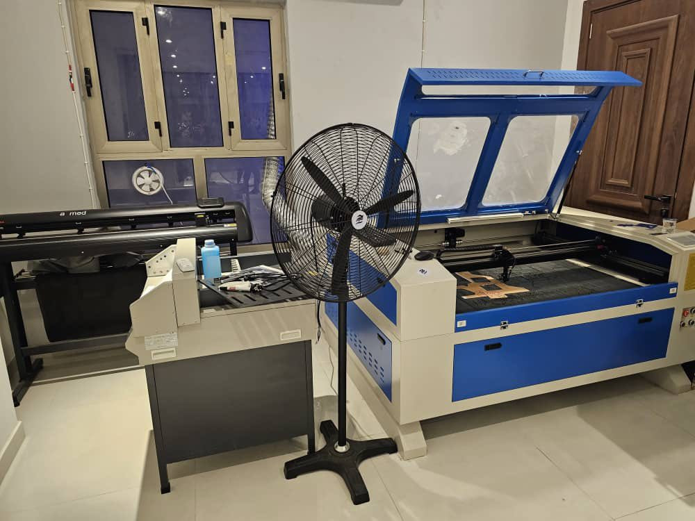 بحاجة الى موظفين يجيدون العمل على هذه الأجهزة للأستفسار واتساب ***********
