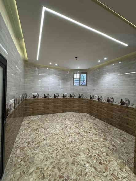 مشتمل ركن للبيع مساحه 68م بناء حديث فول درجه اولى الواجهــة 11.5م
النزال 5.8م يحتوي على 2 غرفه نوم كبيرة مع باقي الخدمات .

📍العنوان: حي البنوك خلف الشارع التجاري موقع ممتاز جداً شارع عرضه 15م.

للأستفسار اكثر مراجعة مكتب القمه للوساطة العقارية في شارع الكنيسة او الاتصال على رقم الهاتـف.

***********

متوفر واتساب
