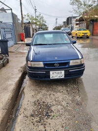 أوبل ١٩٩٢ • بنزين • قير عادي