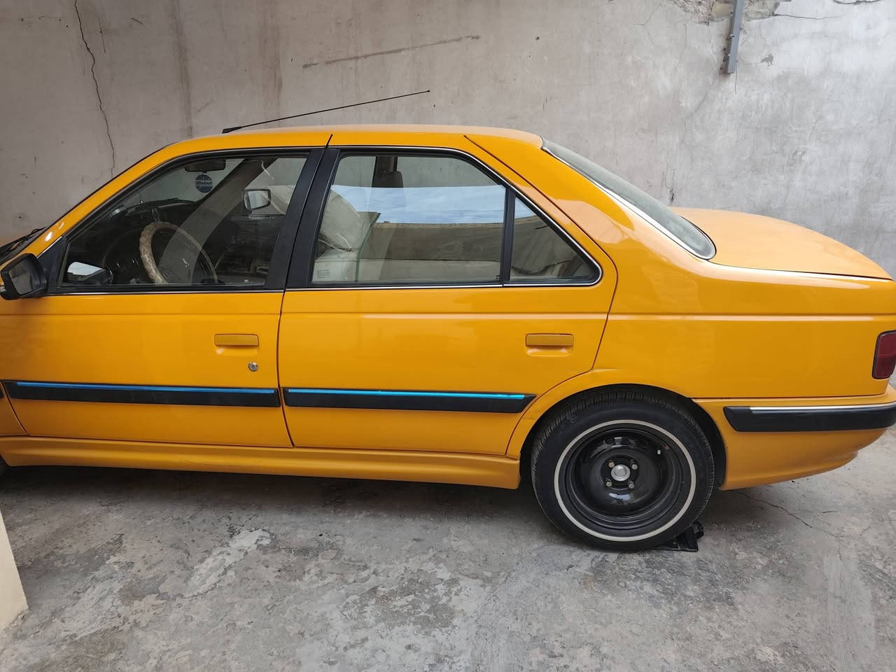 بيجو باص موديل 21 سياره حلوه جديده دوشمه مال بيت الرقم ***********
