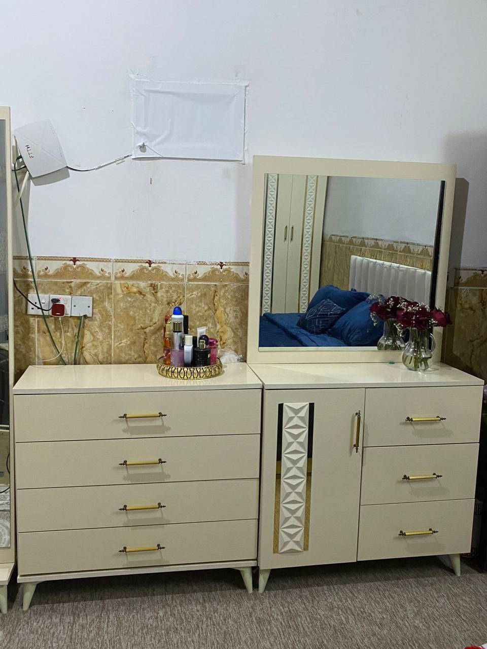 تاخم نوستنی دوو نەفەری بۆ فرۆشتن لۆکە ٨ پارچەیە/ناونیشان هەولێر/نرخ نامە بنێرە


**إذا كنت صاحب هذا الإعلان وتريد حذفه لأي سبب، رجاءا أرسل رسالة إلى الدعم الفني**