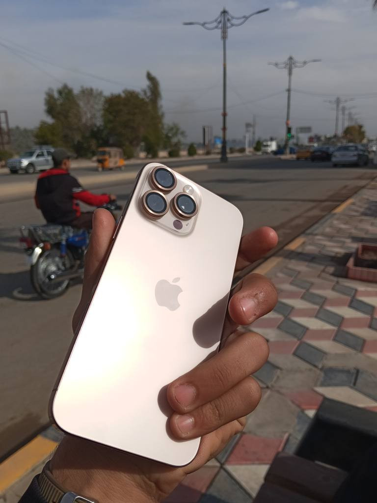 سلام عليكم مبايل 16pro max  الجهاز جديد عدد الدورات136 بطارية 100 بعده داخل الضمان ذاكرة 256 مع كامل ملحقاته الجهاز اخو الجديد مكاني بعقوبة السعر1475 وبي مجال بسيط وهذا رقمي***********
