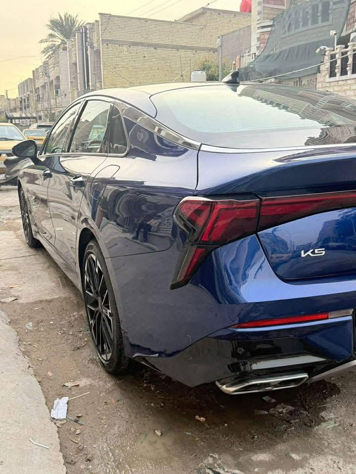 السلام عليكم
كيا K5 GT موديل 2025 فول موصفات اربيل

ماشيه 10 الف

1-مكينه 2.5 تيربو 

2-مازدات ذكيه تصعد وتنزل وتفتر معه لاستدارة 

3-كشافات ضباب 5 كامرات بصمه

3-بك لايت LED

4-أشاير بالمري 

5- قماره البانوراما فتحتين

6-6 حساسات إماميه 

7- 6 حساسات خلفيه 

8-رادارات محيطيه امامي خلفي جانبي 

9-قياده ذاتيه 

10-توقف ذاتي

11-ستيرن حرف D رجاج 

12-تحديد مسار 

13-رادار تفاعلي 

14-مثبت سرعه

15-أوامر صوتيه 

16- شاشه متصله 

17-شاشة اعطال 

18-شاشة تكيف لمس 

19-هندبريك بصمه 

20- وضعيات قياده 

21-شحن لاسلكي 

22-اوتو هولد 

23-كرسي كهربائي جلد 

24-تدفئة مقاعد إماميه وتبريد

25-تدفئة ستيرن 

26-سماعات BOSE 

27-أضويه داخليه لمس 

28-داخل اسود بخياطة ال neon green

29-دبل جام

30-دفع رباعيAWD or TWD

31-تشغيل عن بعد

32- اضويه ترحيب عد القتراب

33-ستيرن رجاج منبه

وباقي المواصفات معروفه 

السعر : 195 ورقة 

حادثها موضح بالصور تبديل بنيد وباب 

 جاملغ تصليح ( درجة اولى ) 

*********** واتس اب
