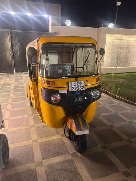 السلام عليكم شباب عندي تكتك موديل 22 شهر ١١ بسمي رقم انكليزي كفاله عامه كشر ومكينه وكسل تخم تاير تكتك تراي زيروووو مكاني الدوره شارع ٦٠ رقم ***********
