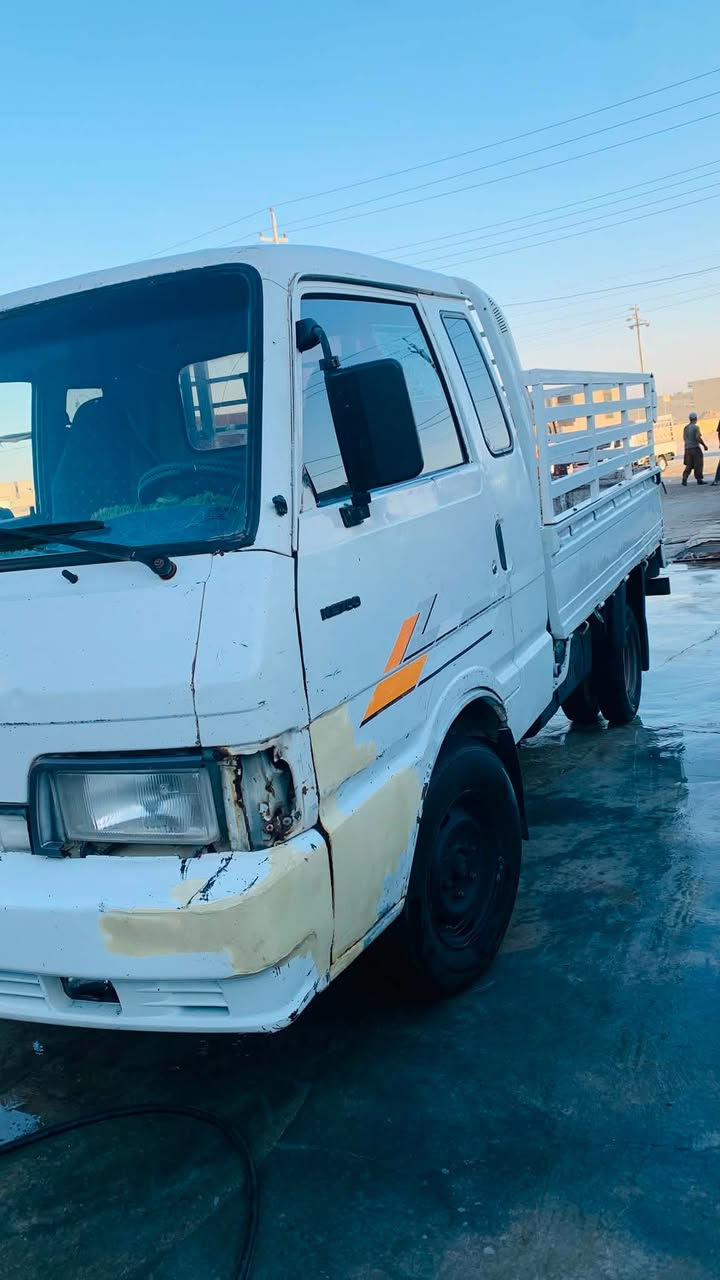 السلام عليكم كيه حمل للبيع 93 سياره مرتبه مال جناي متصرف عليهة تايرات جدد داخل حلو  مسجل كهربائيات شغاله محرك بي تبغير بس ما مثر تسحك فوك السنه لكدام نشاط رقم دولي  سنويه لل 31 تحويل مباشر صلاح الدين السعر 42او بيهة مجال رقم  ***********
