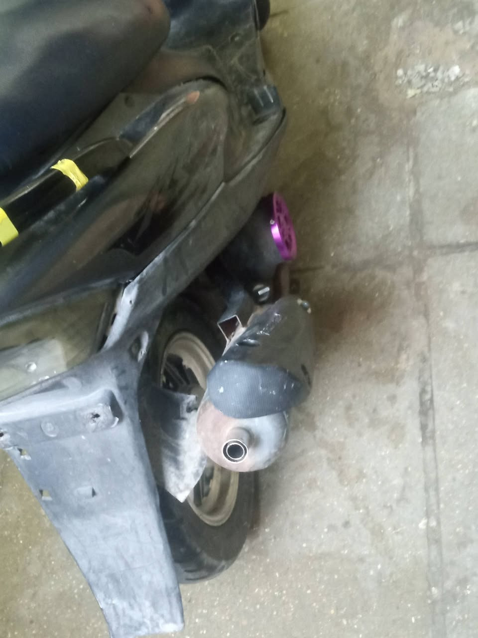 سلام عليكم دراجه ماكس عدله دراجه بلاديه أي شي بلادي بيه دراجه خير من الله شغلات الكهربائية  بيه واله رياضيه وصانصه صجميه كاتمم وبيه قبق فلاوين وقطره رياضية مكاني مدينه الصدر سعره 450وبيه مجال رقمي ***********دراجه كوم حديد اكفلك فقط سرقه
