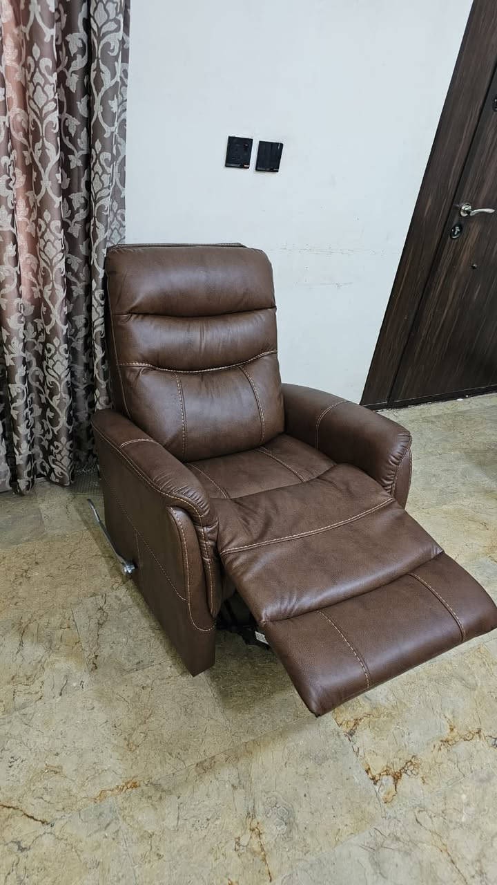 كرسي جلد سينما للبيع 
السعر :٣٠٠ 
سعر هوم سنتر :٤٠٠ 
بغداد / تواصل  دايركت


**إذا كنت صاحب هذا الإعلان وتريد حذفه لأي سبب، رجاءا أرسل رسالة إلى الدعم الفني**