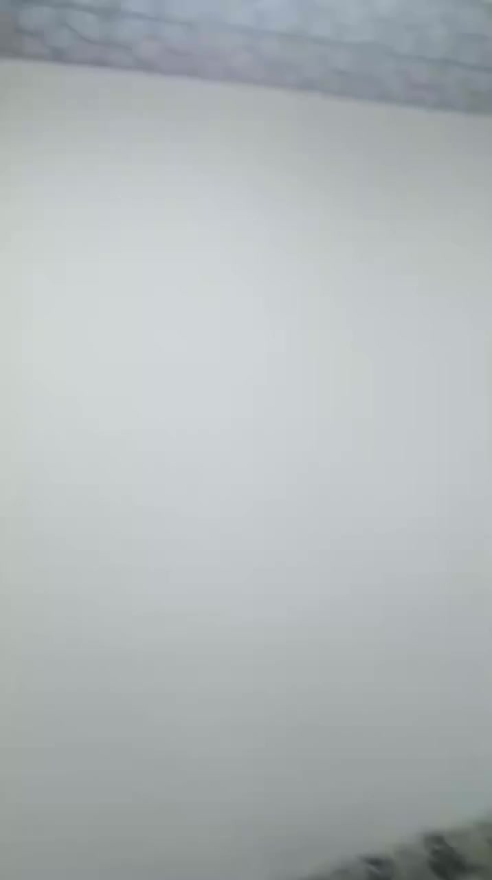 سلام عليكم بيت تجاوز لبيع شارع المركز بيت نضيف ماصاله هواي من بانينه بيت عكاده وماعليه زاله نهاين بيت بصف لمعمل بركات بيت مناسب ونضيف تفاصيل كدامكم ***********واتساب باقي تفاصيل وشراي
