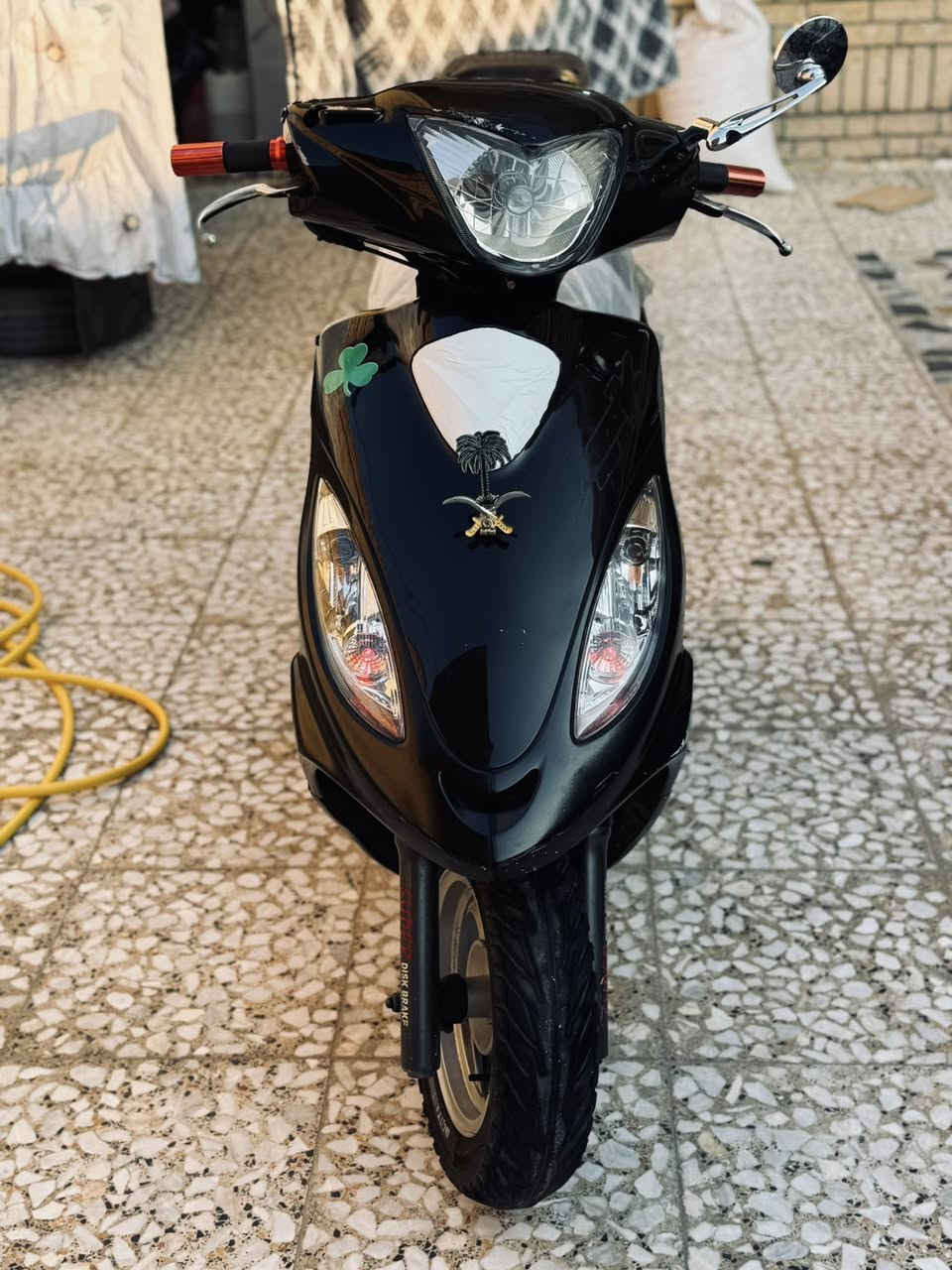 السلام عليكم كامكو V2
موديل ٢٠١٢ نضافه ١٠٠/١٠٠ وبل واقع بعد احله 
مكفوله من كلشي نهضه ومشي كلش حلو 
قلعه سكر 
سعر ٨٠٠ وبيه مجال 
***********
