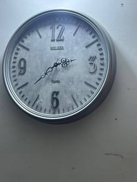 غراض بيت للبيع  الغرفة ويه الدوشك ب ٤٠٠  الساعة ب ١٥  المرايا ب ١٥  مي...