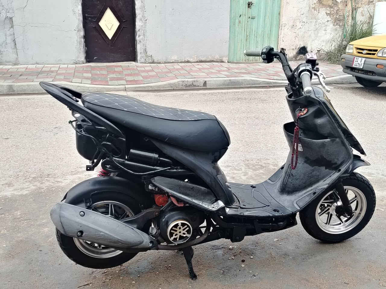 السلام عليكم شباب ماكس دراجه للبيع دراجه كامله كفراتها السعر 350 وبيها مجال العنوان  العنوان كربلاء اقرب مستشفى الحسين رقم***********
