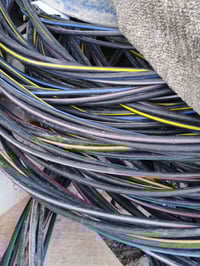 توجد عندي ظفيرة بيت 100 متر نظيفة ام 3خطوط للبيع للاستفسار 07717199924