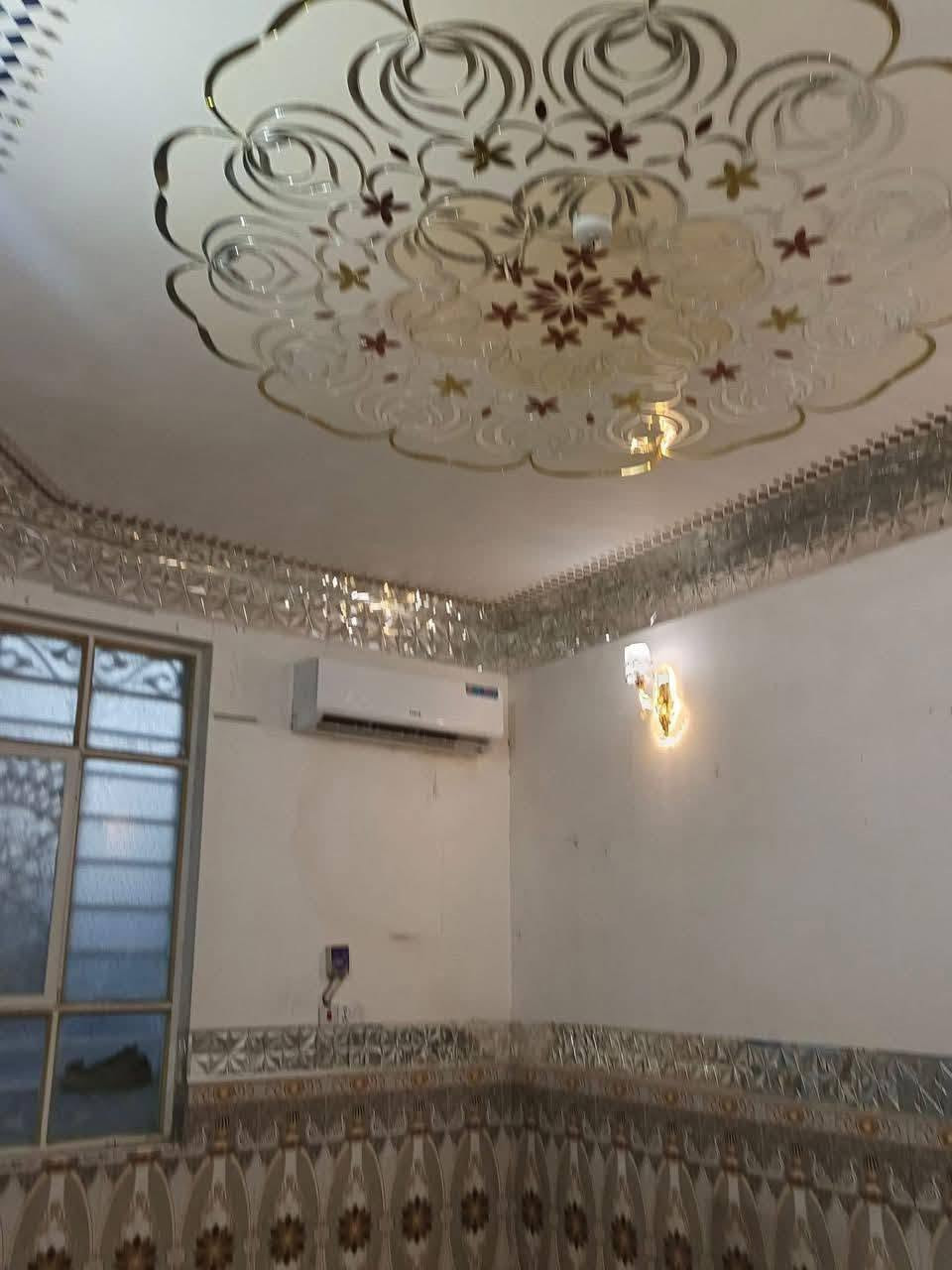 سلام عليكم بيت البيع مبادره مساحه 100 تطلوعه 80 ومطلوب مصرف 55  حي وفاء منطقت لأساتذة تصال او وتساب ***********
