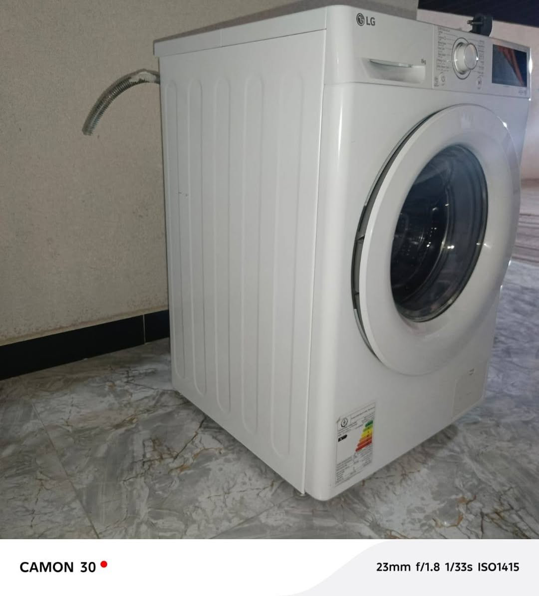 للبيع غساله ايرجي شغاله وما بيها اي شيء جديده مشتغله شيء قليل الرقم ***********
