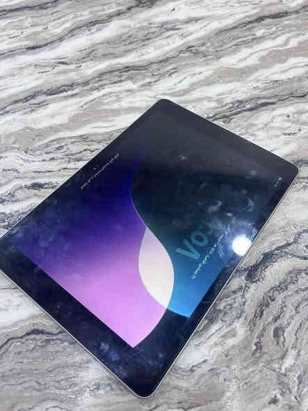 سلام عليكم. ايباد 9 للبيع كلشي ما بي اصلي بطاريه 89 بلاد لا مصلح ولا داخل صيانه تجي تفحص وين مايعجبك السعر 300 وبي مجال قليل وشاحنته موجوده وكارتونه موجود مكان البصره كرمه علي  للستفسار ***********
