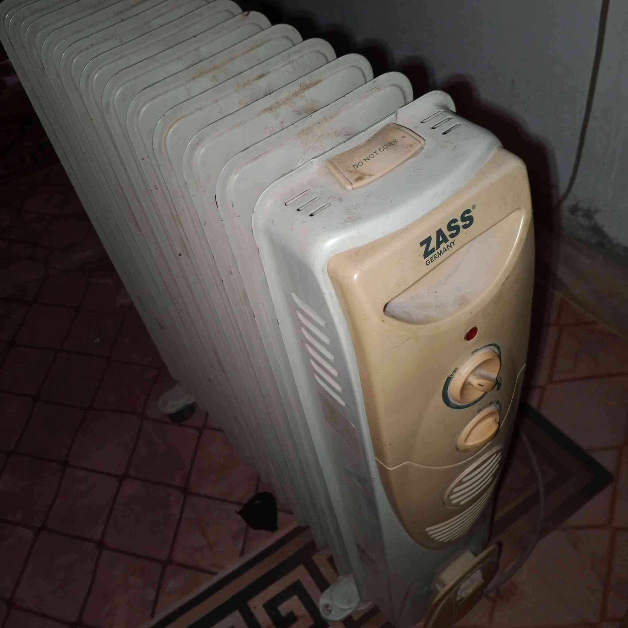 صوبه زيتيه للبيع شغاله نضيفه 
3 درجات مع تحكم بالحراره كله شغال 
السعر  70 الف


**إذا كنت صاحب هذا الإعلان وتريد حذفه لأي سبب، رجاءا أرسل رسالة إلى الدعم الفني**