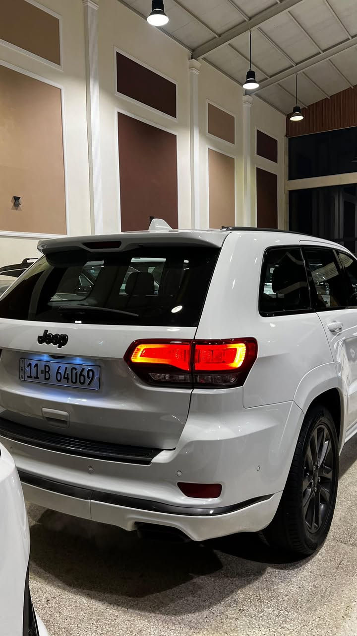 السلام عليكم جيب اوفرلاند فول مواصفات 2018
رقم بغداد وارد امريكي حادثها جاملغ وبنيد بدون دواخل بدون ايرباك صور الحادث بالمنشور 

مواصفاتها // 

محرك V6 

بانوراما 

رادار امامي 

كشنات تدفئه تبريد 

جنطة كهرباء 

جكات 

رادارات جانبيه 

وهواية مواصفات الاوفرلاند 

مكان السيارة بغداد 

للاتصال// ***********

للاتصال //***********
