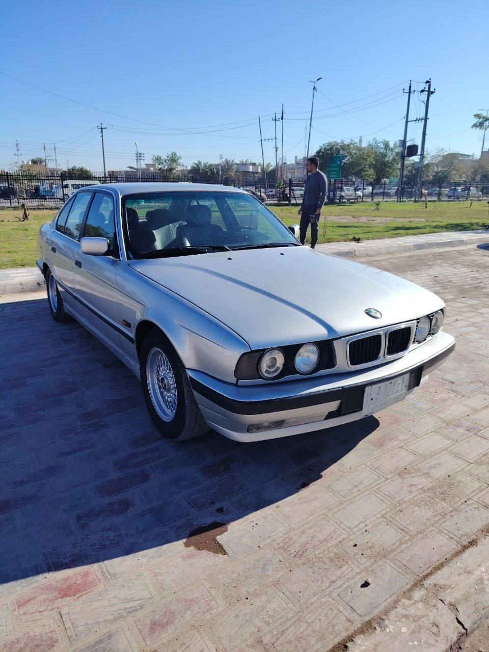 السلام عليكم ورحمة الله وبركاته
BMW. 525 موديل 1994 السياره مابيهه حادث 
مصبوغه صبغ عام  السيارة كير ومكينه وصدر مكفولات كفاله عامه شرط الفحص  السعر 62  وبيهه مجال للشراي   تلفوني العنوان. كربلاء المقدسة ..  *********** بي واتساب
واسف على الإطالة
