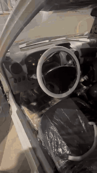 السلام وعليكم سايبه 2012سنويه 2029سياره بدون صبغ تبريد وتتفيه شغال طخم تايره جديد كاربون بانزين)  ***********》***********
