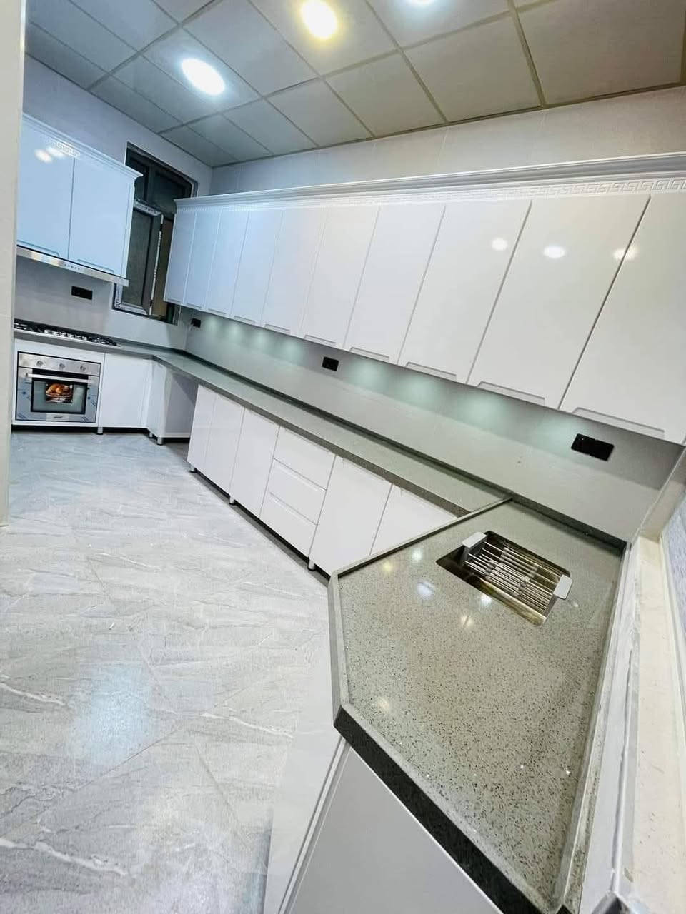 نبدل الكاونترات القديمة بجديد
سعر متر الالمنيوم مع ابواب من خشب ɦɗि
العالي الجودة 
المتر الارضي             بــ 180 الف 
  المتر الملحق            بــ180 الف
متر مرمر   بــ 90  الف
متر مرمر كوارتز 120الف
مجموع المتر الطولي450 الف مرمر صناعي
مجموع المتر الطولي480 مرمر كوارتز 
سعر متر الالمنيوم 
المتر الارضي                 بــ 120 الف
 المتر المعلق 110                
المتر  مرمر      بــ 90 الف
مجموع المتر الطولي  320  الف فقط
  العنوان كربلاء  شارع جاير 
مجاور صيدليه التراث المركزيه
للأستفسار الاتصال على الأرقام التالية 📞
***********
*********** واتساب
