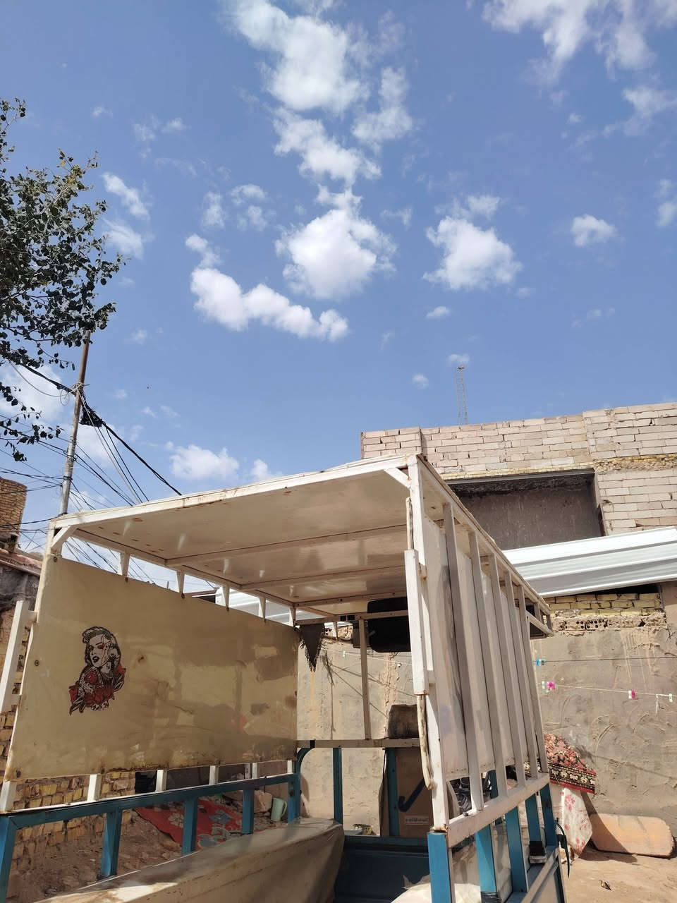 محجر للبيع سعر خاص ***********
