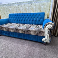 صوفا ١٠مقاعد • نضيف • الحريه بغداد