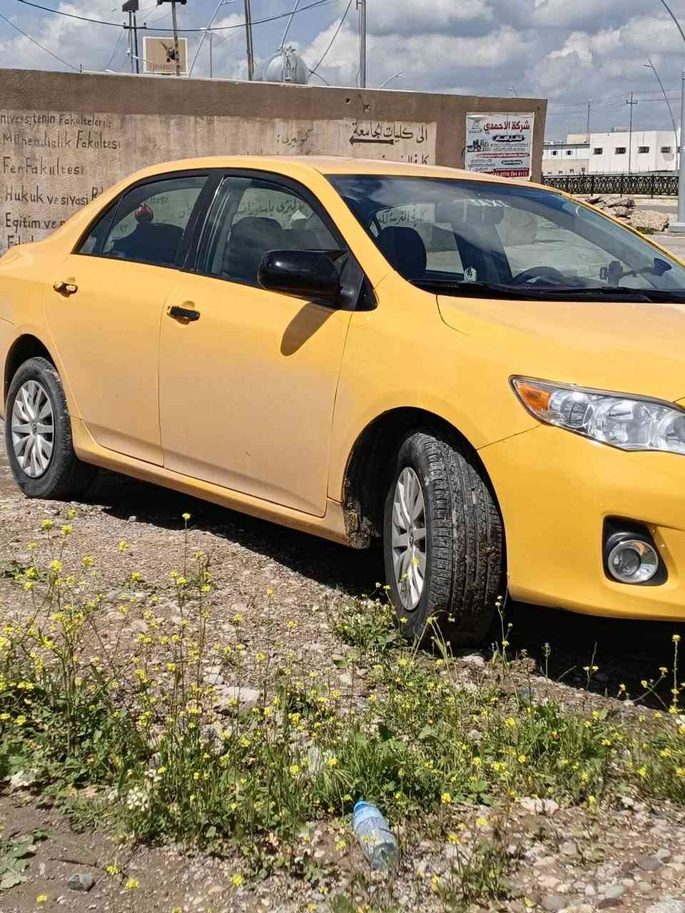 كورلا تكسي للبيع العنوان كركوك رقمها بغداد مشروع وطني ارقام جديده ضررها جامرلغ امامي السكن فقط سياره محدثه محرك19مابي صرف وكير شرط***********
