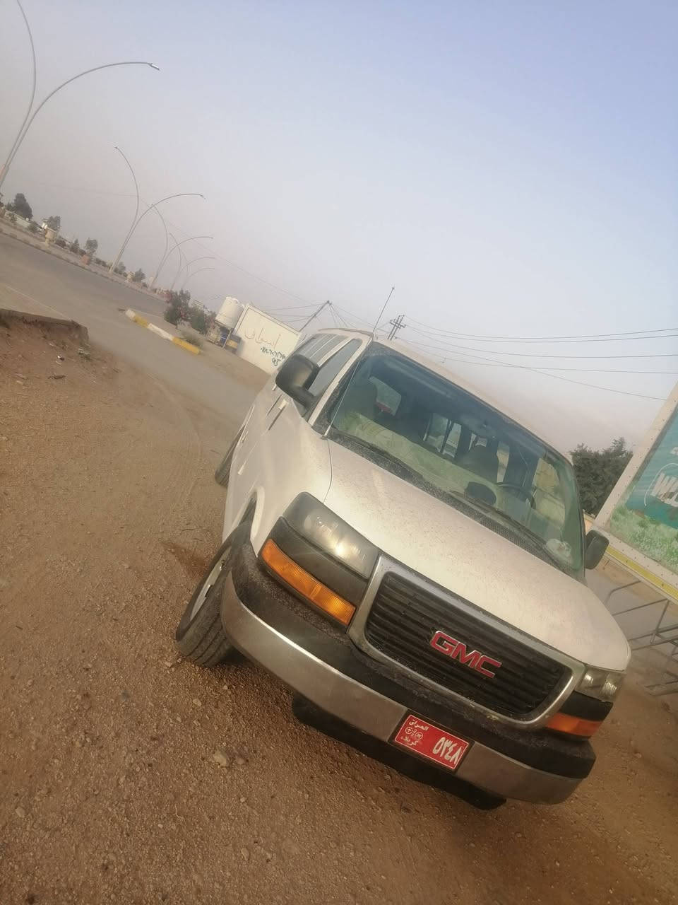 يالله السلام عليكم سفانة طويله 14راكب سياره منضومة زنون 📍تخم تاير 📍منضومة بانزين كلهه جديده 📍غرفه جديده 📍مكينة 6100كير1000📍اكسل حدادية كله بل جيس 📍سياره عوزه بس كبريسير منضومة تبريد كله جديدة 📍مكاني بغداد مجمع بسمايه سعر سياره  75وبيه مجال سياره بيه ضربة بل طويله ومعمره  رقمي ***********

