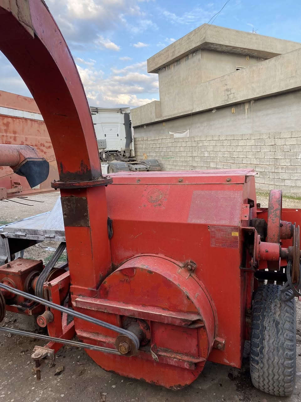 للبيع دكاكه ئوزنيش حجم 9شلف
نضيف كلشي جاهز عل شغل
مكان قظاء برده رش 
الرقم ***********بي وتساب
***********
