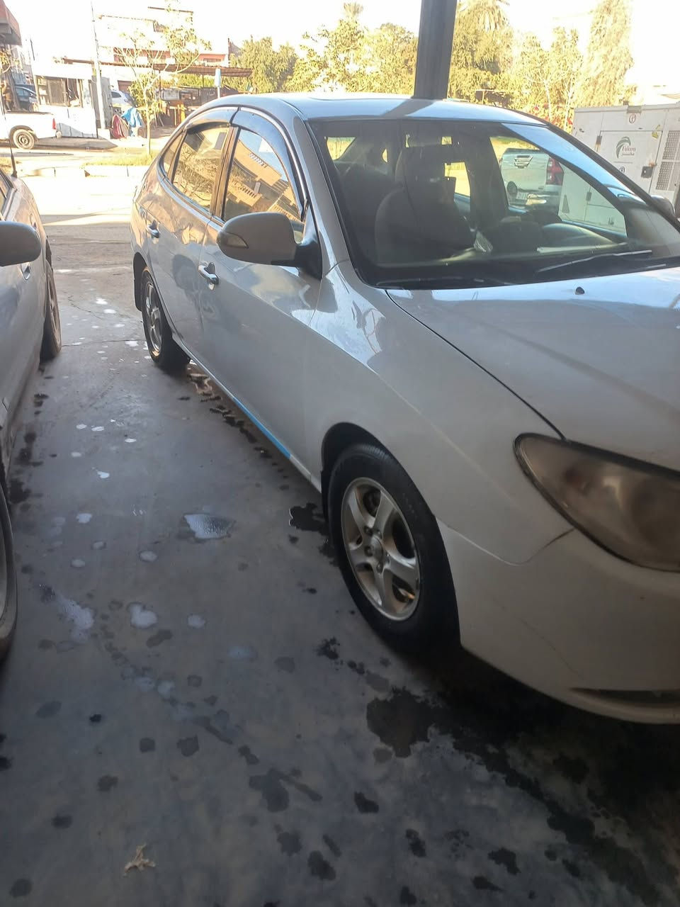 سلام عليكم
النترا / 11 خليجي محرك 2000 فتحة سقف تدفئه وتبريد شغال رقم ديالى انكليزي السياره بأسمي بيها مكانات صبغ بدون حادث صبغ فقط سنويه الى 27  محرك وگير جيد مكاني بعقوبه سعر 97 بيها مجال قليل(***********)
