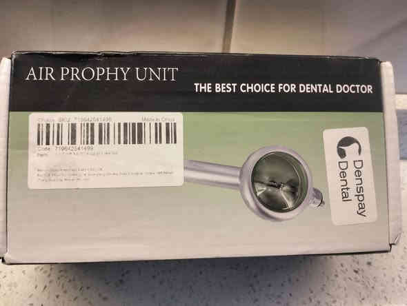 سلام عليكم متوفر مجموعة من ادوات طب الاسنان جديد كبس شركة للتواصل واتساب ***********
