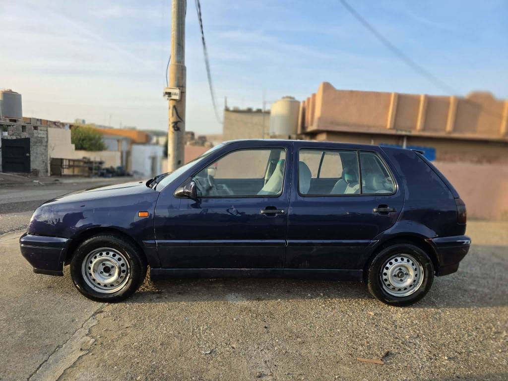 گۆلف موديل ١٩٩٢ رةقم اربيل 
 سبوخ عامه بؤ جواني سياريه كه تابلي بي مه سره فه ده عمو ليدراوي قورسي نيه  زؤر جوانو خاوينه بؤفرؤشت 38 گە لاو مە جالیکی برایانە
شوێن قرهنجیر -کە رکوک
*********** كركوك, العراق
