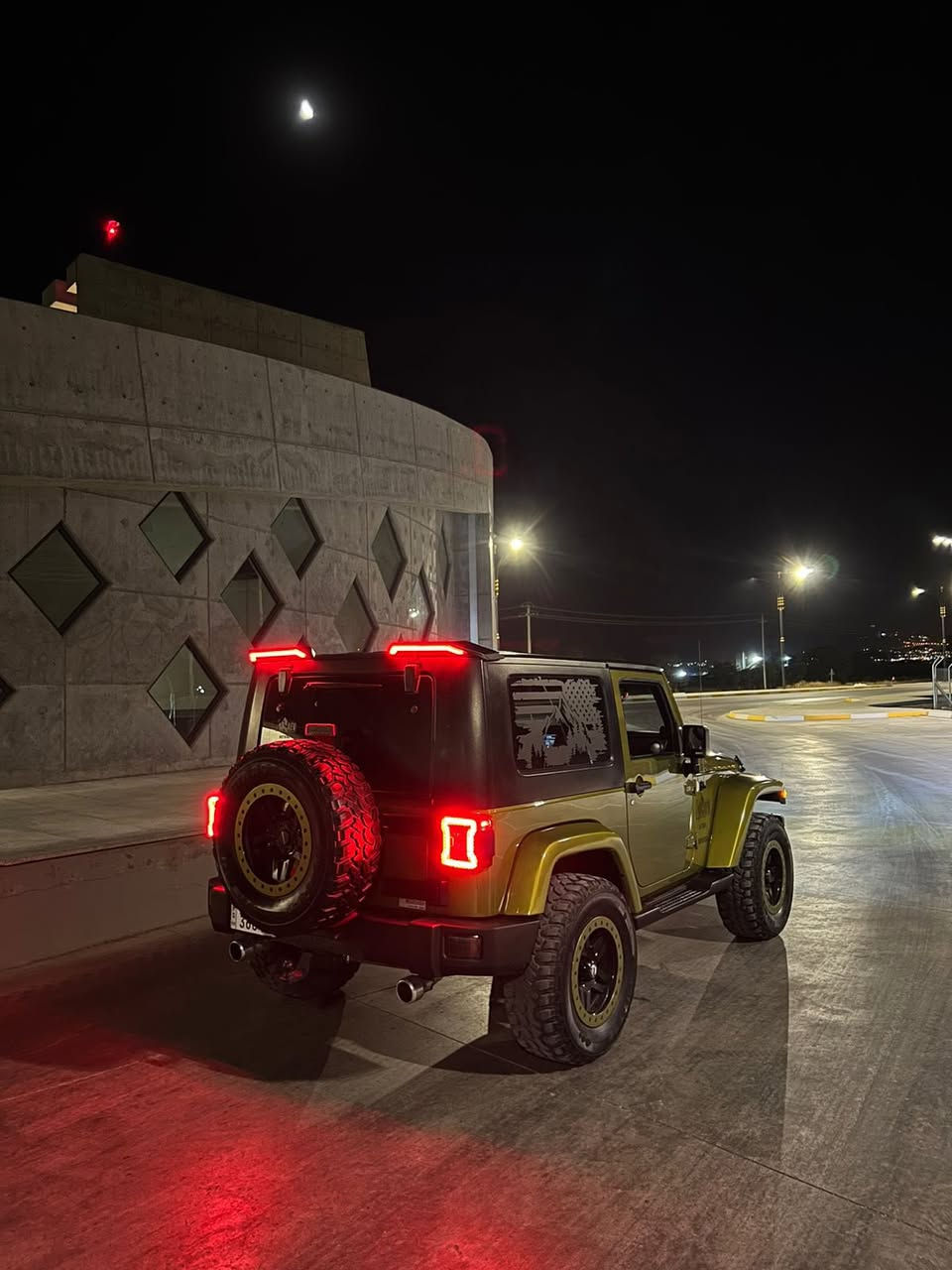 بسم الله الرحمن الرحيم
جێب ره‌نگله‌ر 

2010

بێ بۆیاخ گێر تۆماتیك 

جام كاره‌با 

سه‌نه‌وی تازه‌یه‌ 

به‌شه‌رتی گێر و مه‌كینه‌ و ده‌بل ئه‌كسل 

سعر خوار هه‌موو بازار

له‌سلێمانیم  

***********
سعر.137$ مه‌عمه‌له‌

فرۆشت و گۆرینه‌وه‌..
