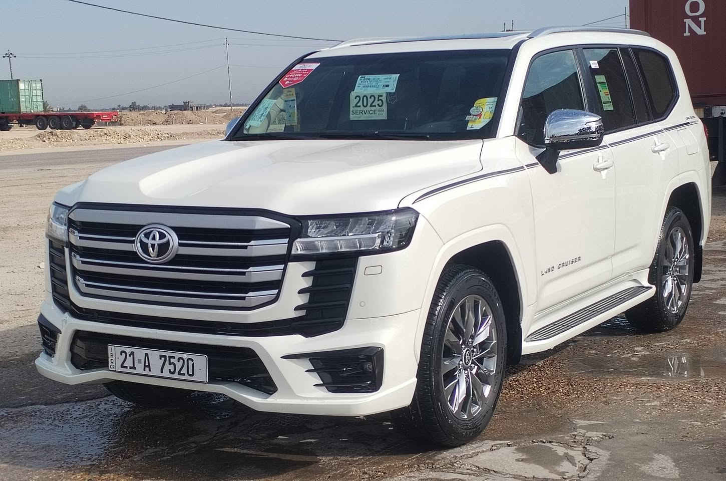 سلام عليكم من رخصت مدير الكروب سياره الاندكروز موديل 2024 ساز ماشيه ٢٣ الف مقلفه سياره لا شخط ولا رصعه سياره مكفوله كفاله عامه من كل نواحي تحويل مباشر ٣ شاشات رقم سليمانيه مميز مكان سياره بابل جبله سعر 68 يعني ٦٨٠ نتصل ودلل /***********
