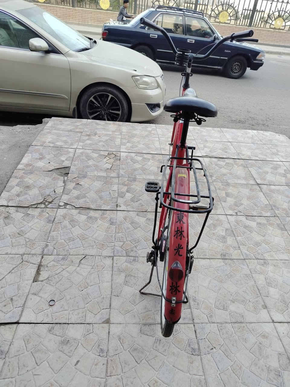 سلام عليكم بايسكل للبيع موديل ٢٤ شراي تعال خاص اهلا وسهلا بيك او أتصل على الرقم ***********
