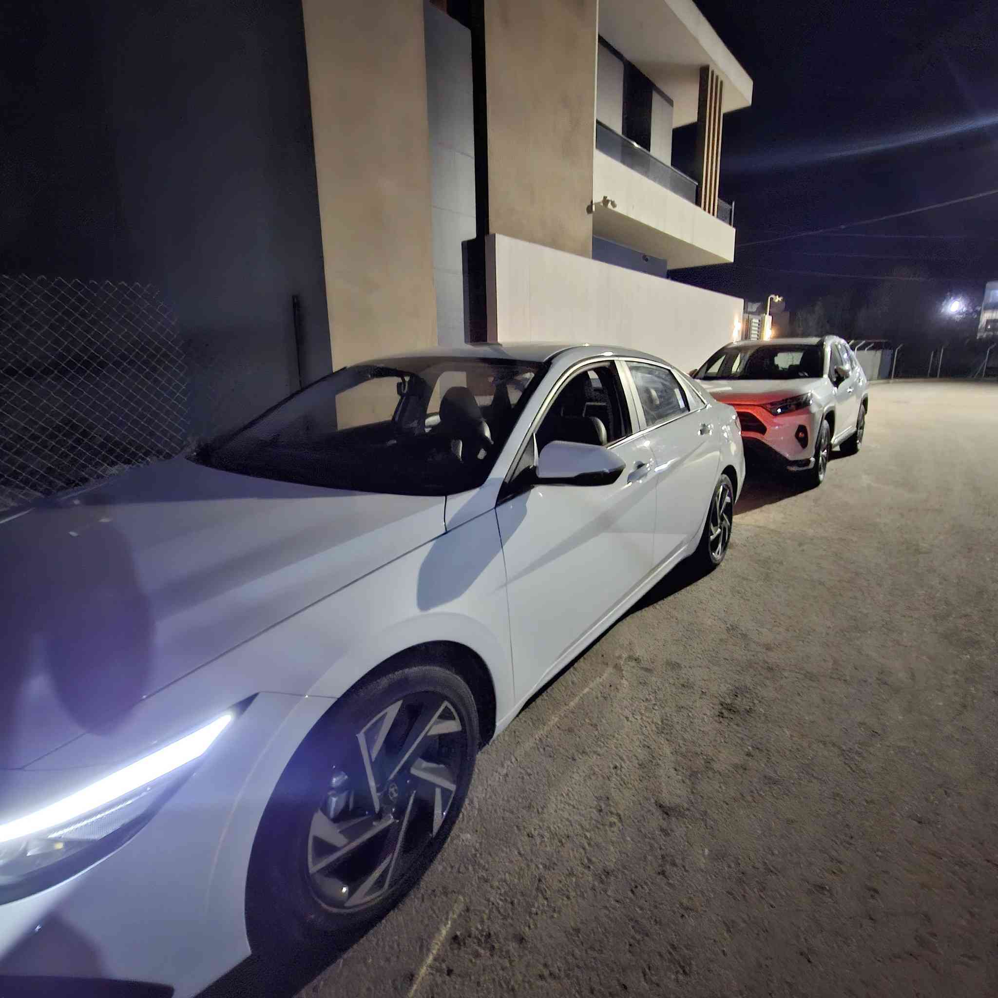 سلام عليكم
الانترا 2024 خليجي تجميع صيني

محرك 1.5 دبل نوزل 

كير 8 نمر cvt 

مواصفات 
1- هاند بريك بصمه 
2-مانع انزلاق
3-فتحه سقف 
4- المواصفات المعروفه(تثبيت سرعه/عداد شاشه/فحص ضغط التايرات/شاشه وكامره دواره/4 وضعيات قياده/وغيرها كثير)
السياره فول 

دبل بصمه 

بأسمنا السياره 

السعر: 145 وبيها مجال للطيبين 

العنوان: الموصل 
***********
