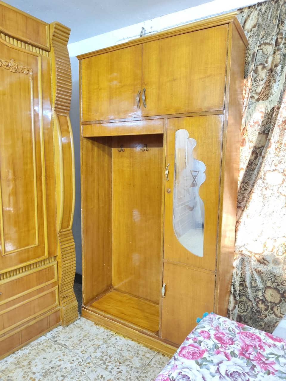 غرفة نوم للبيع تسكام صاج داخل وخارج ضهر جرجوبة مابيها اي ضرر مكاني حلة شارع 80 قرب مدينة ألعاب ارض بابل للاستفسار ***********
