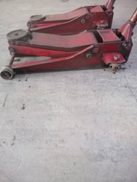 جكات للبيع دبل بستم 3 طن باب أول بيهمن نضوح دهن السعر 125الف الشراي يت...