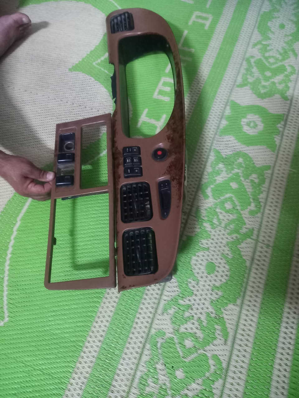 سلام عليكم يوجد عندي وجه دشبول بريجو الاتصال على هاذه الرقم ***********
