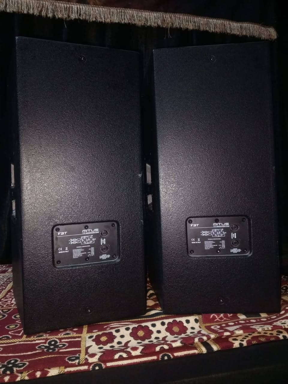 السلام عليكم  سماعات  FBT   انج 15   
لل استفسار الخاص او على الرقم ***********
