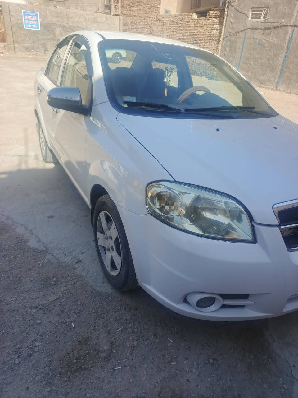 سلام عليكم اخوان
سياره افيو للبيع سياره  حلوه ونضيفه وجاهزه سياره ما تصرف عليه ربع دينار كامله عل اخر حبايه  
سياره مكينه 1600.مكينه ستندر برغي ما مفتوح بيه  
مكان السياره نجف.  كوفه غير متواجد عل انترنيت هذه رقمي انتصل وبخدمتك ***********
