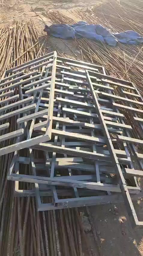 بوب وشبابيك المنيوم نظيف 100بالمئه وبوب خشب مثل متشوفون ومغاسل وغربيات تانكيات ماء ابيع شلع تجيب وتشد امانه الله غراض مال بيت كلش جديد الشراي يتصل 
***********
