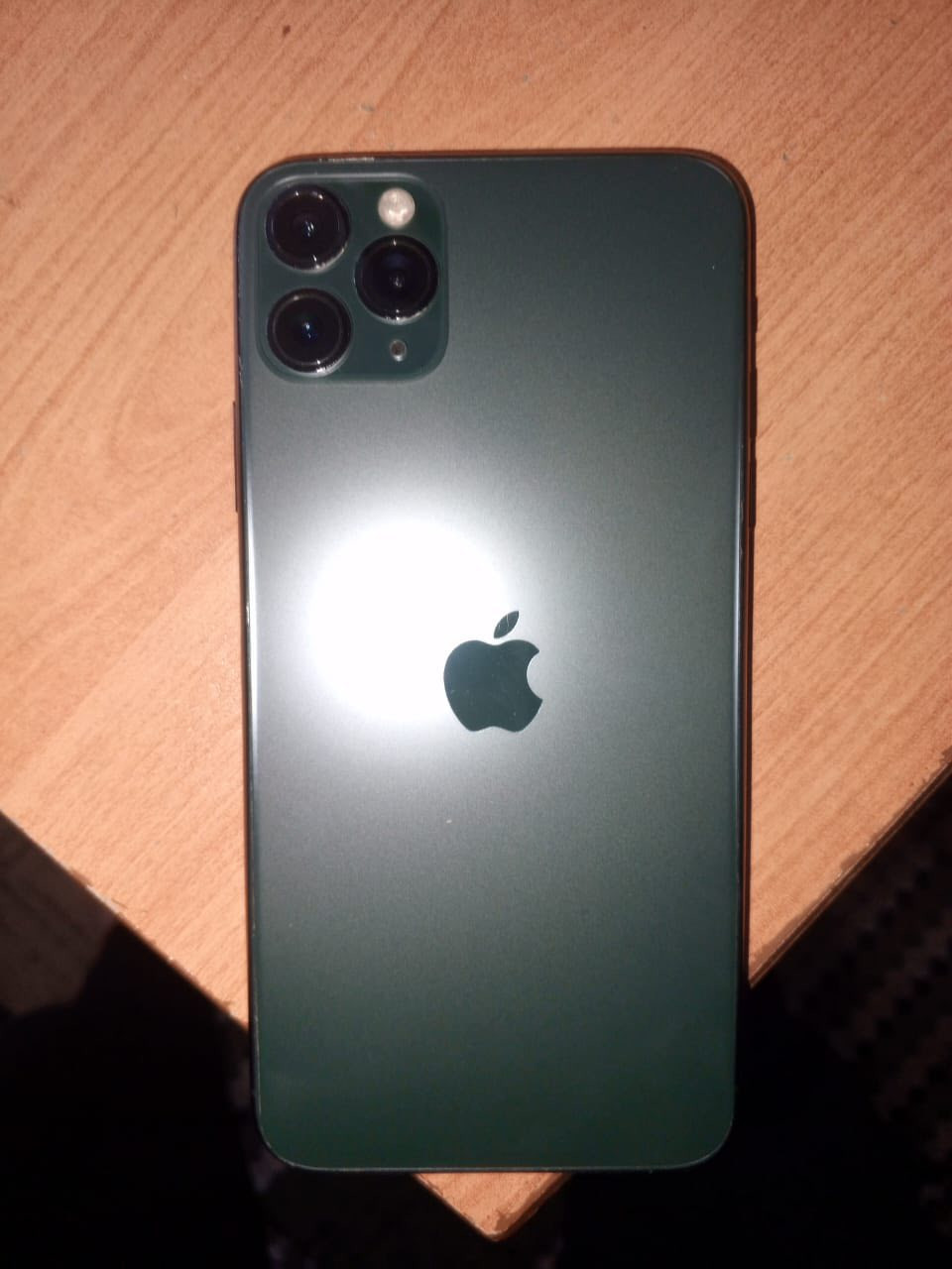 آيفون 11بروماكس 
ذاكره 256
بطاريه82
شاشه بلادي بطاريه بلادي كلشي مامبدل بي 
نضافه 100/95
للتواصل ***********🔵
