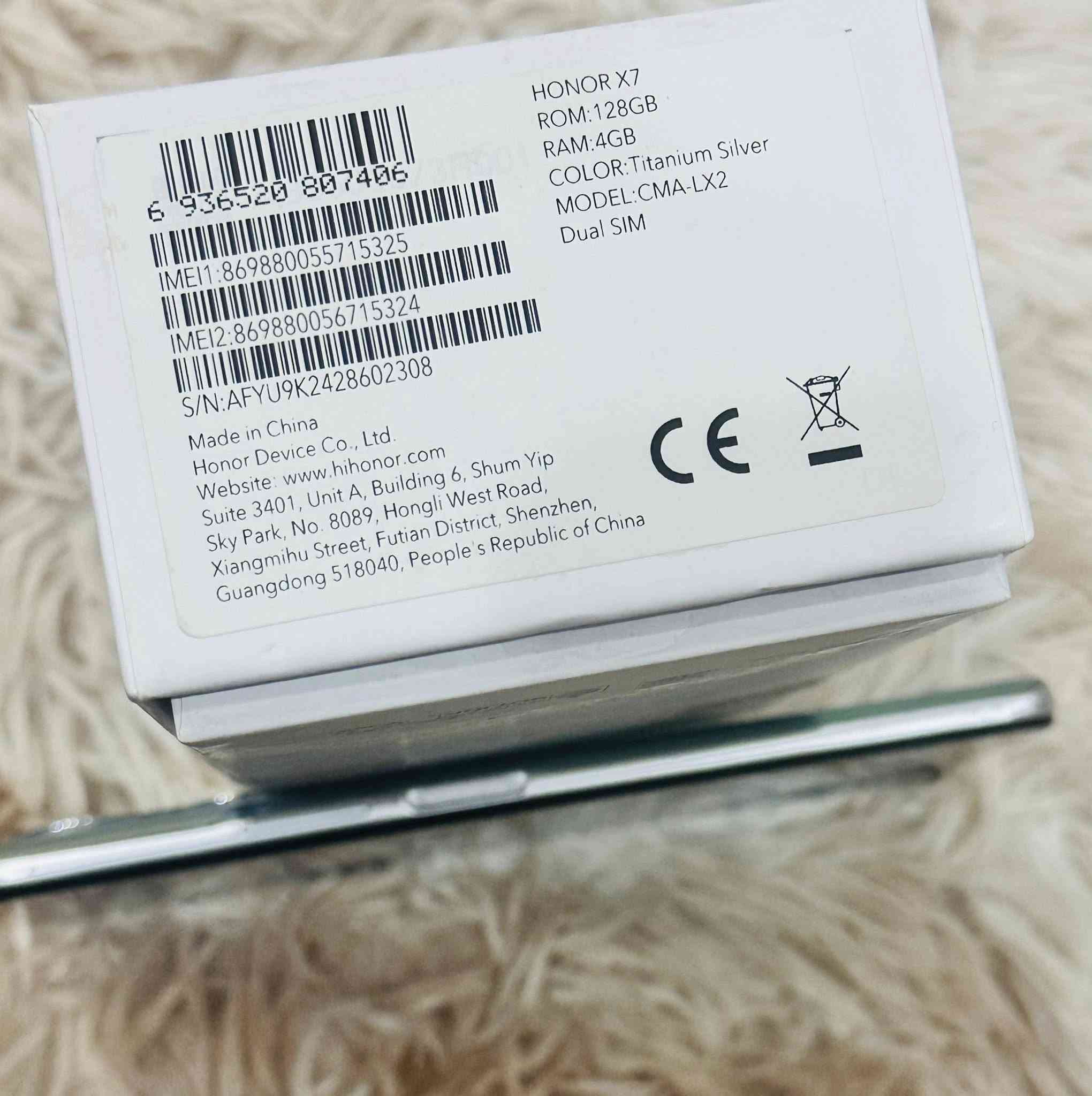 ا
السلام عليكم 
من رخصة الادمن جهاز هونر  x7 لون سلفر جهاز مبدل شاشة اصلية مال تقصيخ فقط ذاكرة 128 عشوائية 8 مكاني بغداد شارع المدارس حي سومر الرقم ***********  جهاز نضيف واصلي السعر 115 الف
