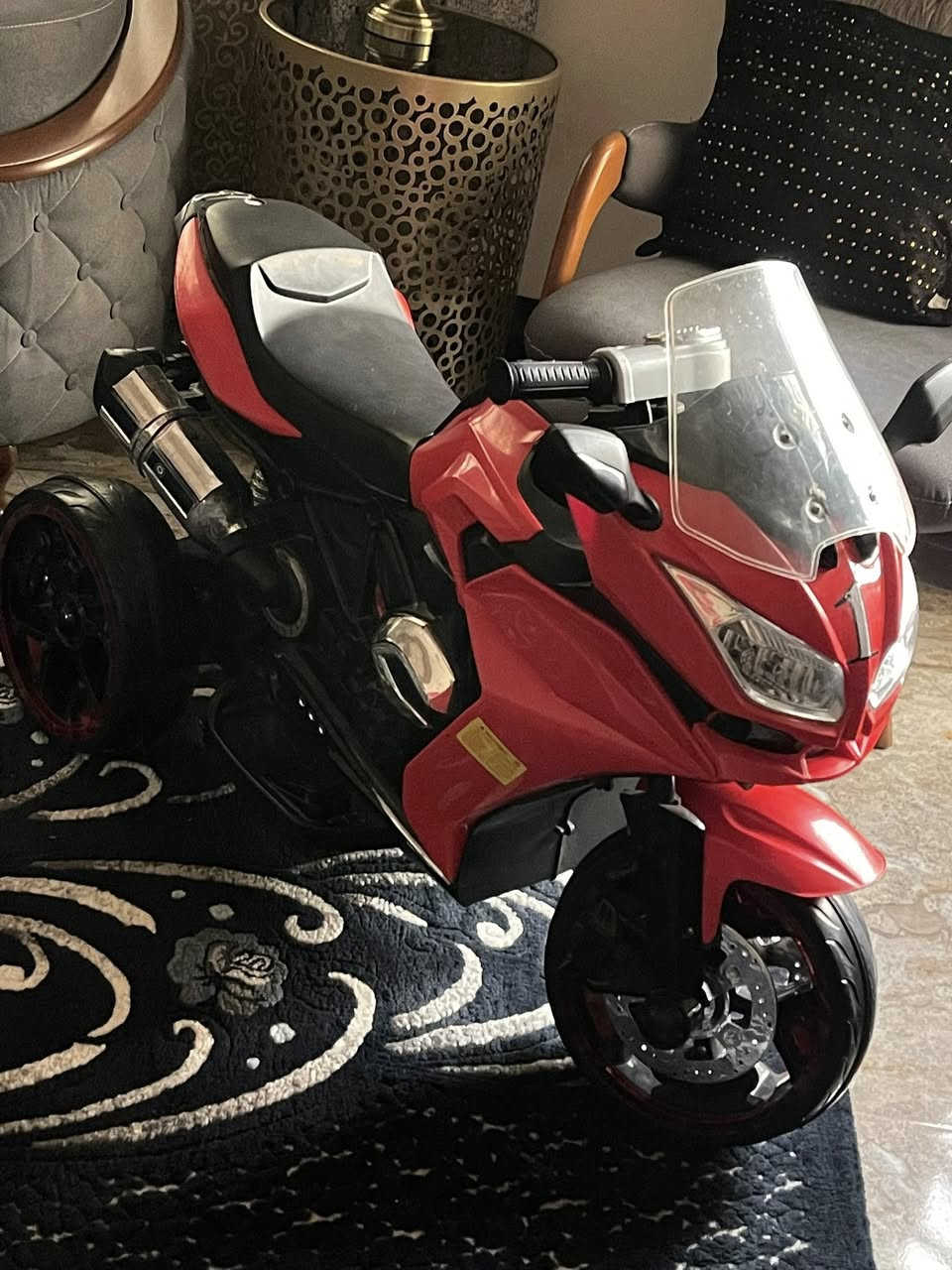 شباب دراجه شحن مال اطفال كلش جديده سعره ١٠٠وبيه مجال
***********
