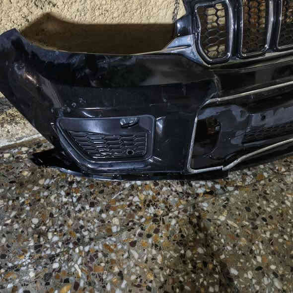 لون اسود بلادي مع ضرر بسيط 

للاتصال *********** يوجد وات ساب بغداد
