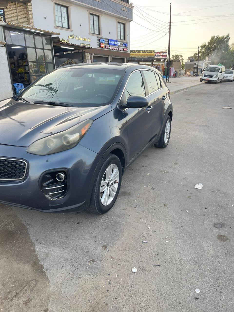 السلام عليكم سبورتج موديل ٢٠١٧ ماشيه 122 سياره جاهزه ملاحظه البابين والجاملغ الخلفي فقط كلير بدون ضربه مكان السياره ابو غريب الزيتون ***********
