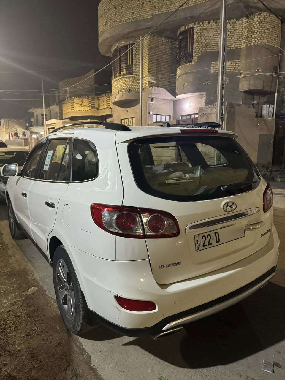 السلام عليكم سنتافي ٢٠١٢خليجي سياره نضيفه مكينتها ممفتوحه السونر موجود بالصور ٤سلندر ٧راكب رقم اربيل باسمي وهزتها ماساقطه مكانها واسط سعرها ١٣٩وبيها مجال رقم التلفون ***********
