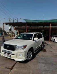 لاندكروز • ٢٠١٢ • V8